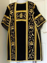 Black Antique Roman High Mass Set of Vestments 7972